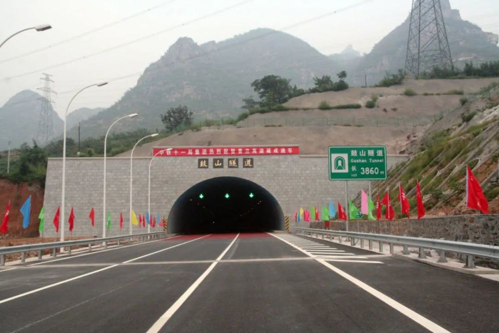 縱橫溝壑總是歌，中鐵十一局唱響隧道工程“最強音”(圖9)